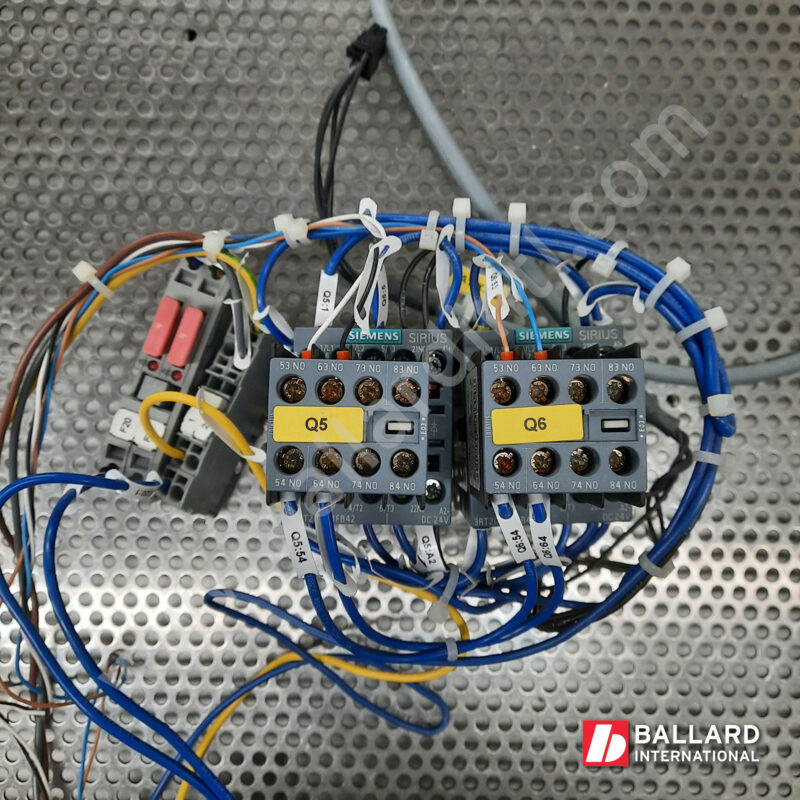 00-261-808-(2) KUKA Load Voltage Contactors Q5/Q6 LC Smallsize with SIEMENS Power Contactors and front switch