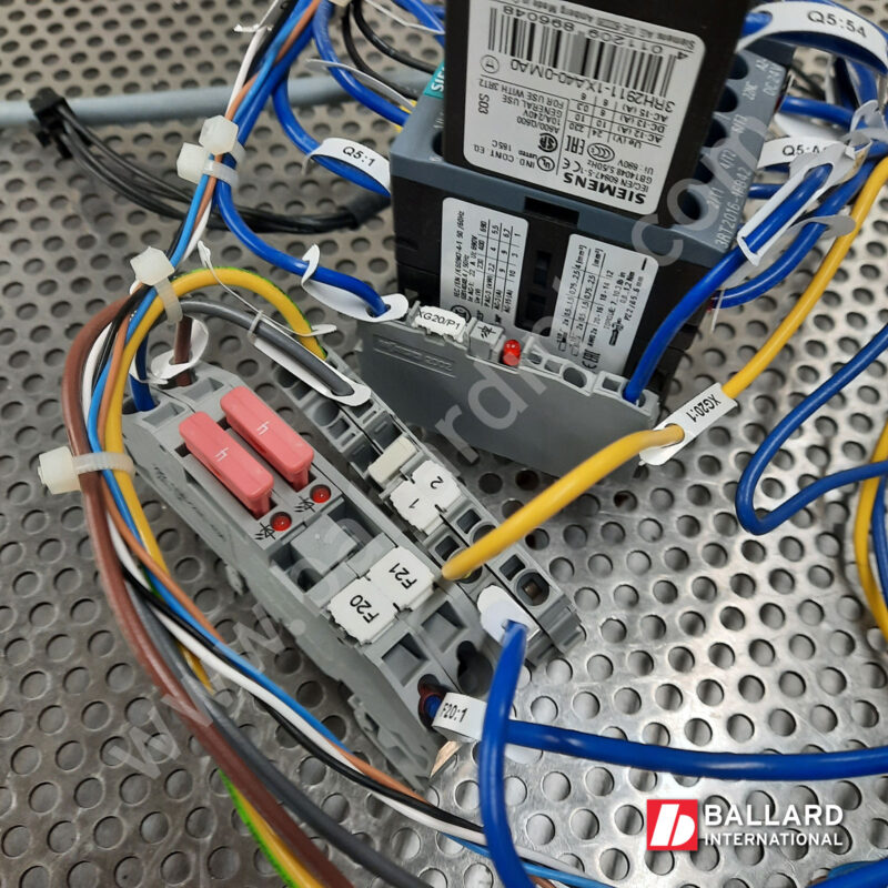 00-261-808-(3) KUKA load voltage contactors q5/q6 wago terminal block